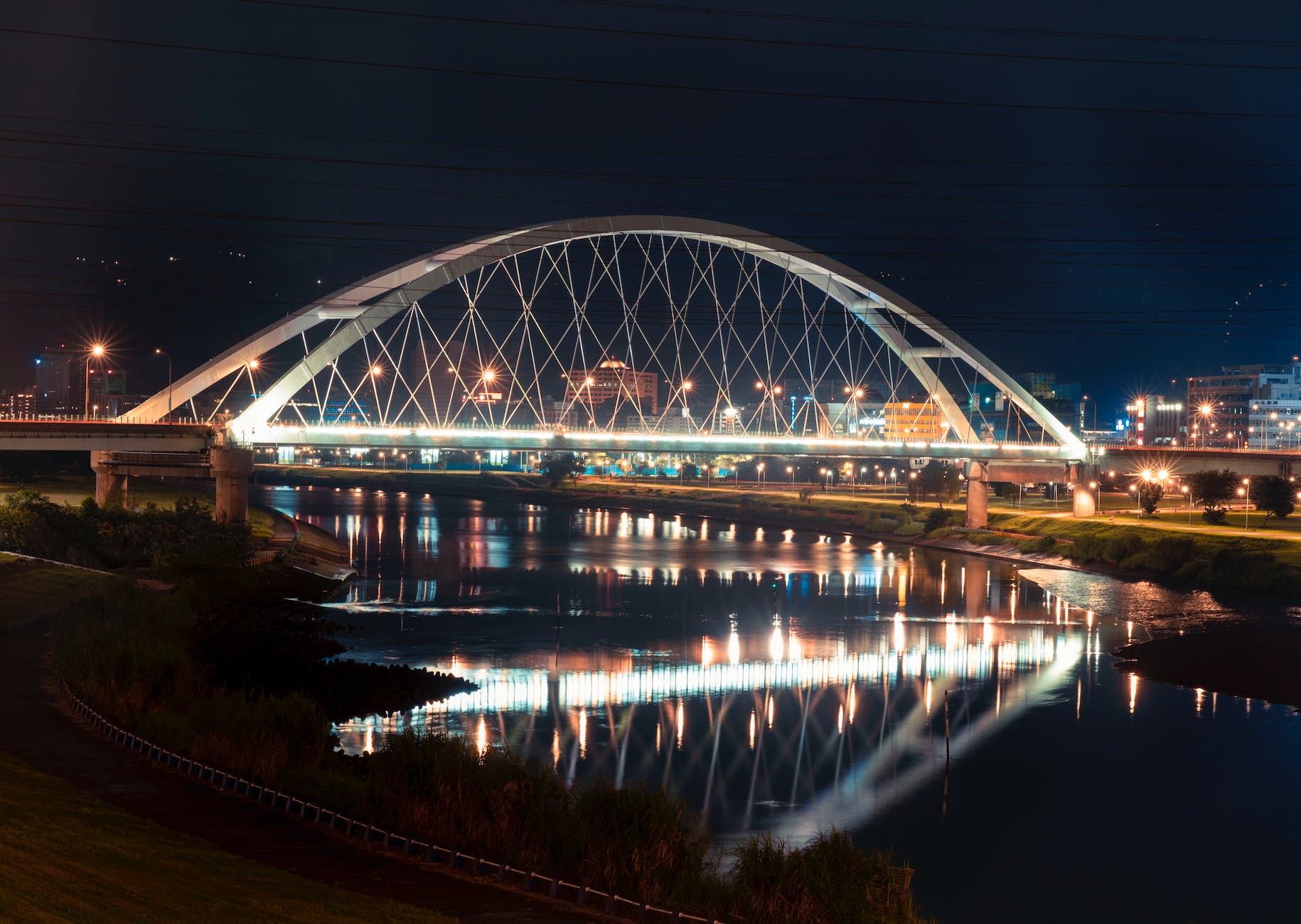 the walterdale bridge at night